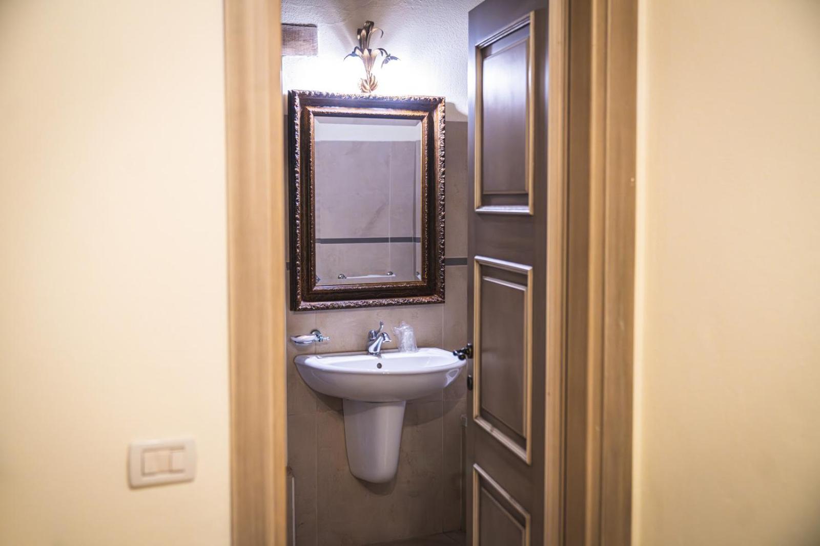 Hotel La Tavola Rotonda Cortemaggiore الغرفة الصورة