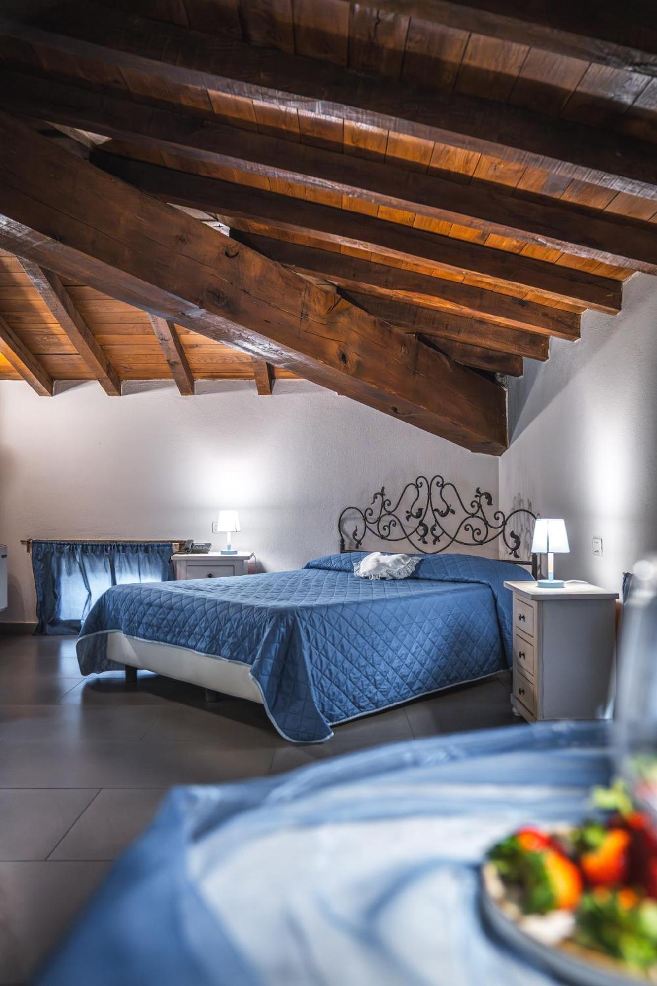 Hotel La Tavola Rotonda Cortemaggiore الغرفة الصورة