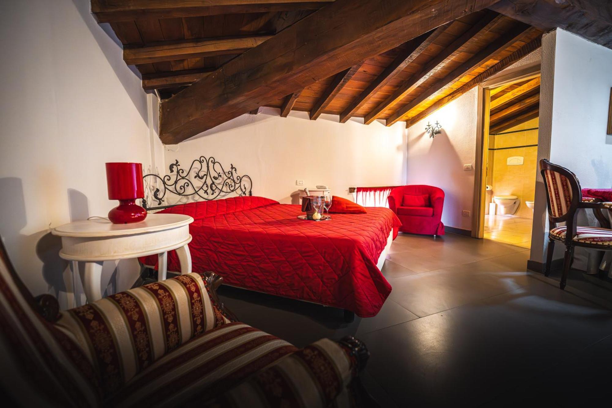 Hotel La Tavola Rotonda Cortemaggiore الغرفة الصورة