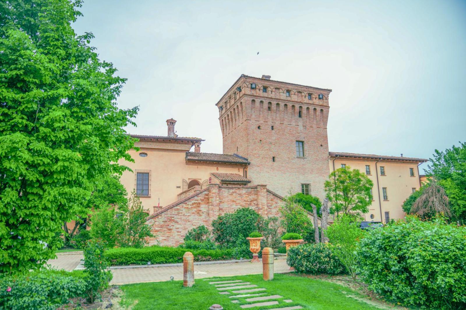 Hotel La Tavola Rotonda Cortemaggiore المظهر الخارجي الصورة
